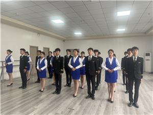 高铁乘务